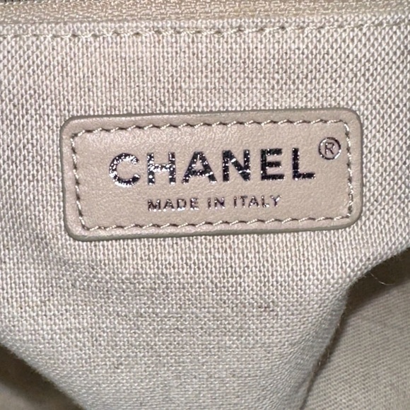 💎💎💎Authentic CHANEL DEAUVILLE 2 WAY BAG - Picture 15 of 17